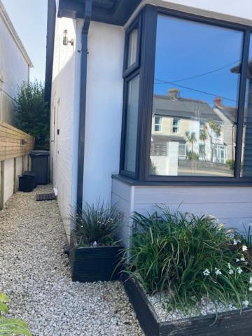 The Salt Box- Lovely Refurbished Annexe, Free Parking, Walk To Porth Beach. Saint Columb Minor 외부 사진